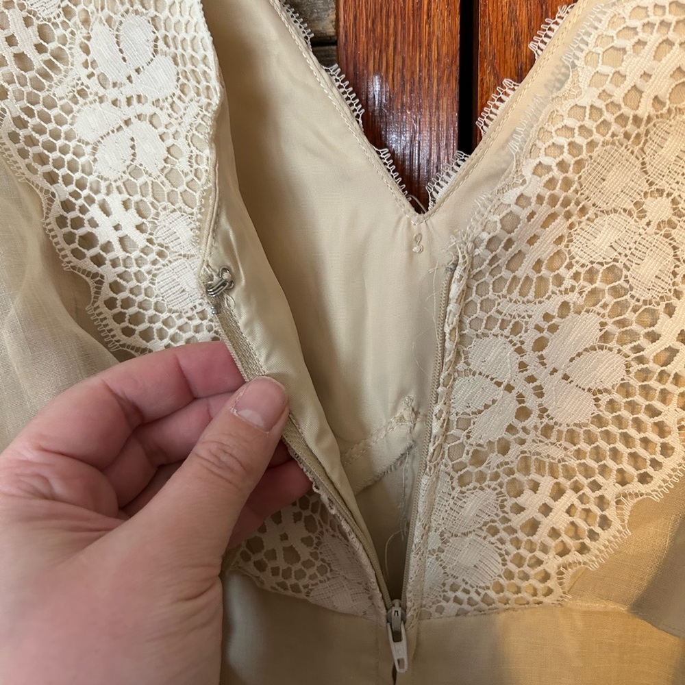 Vintage Elegant Cream Lace Maxi Dress Zipper in Back Buttons on Front Wedding - Picture 6 of 11
